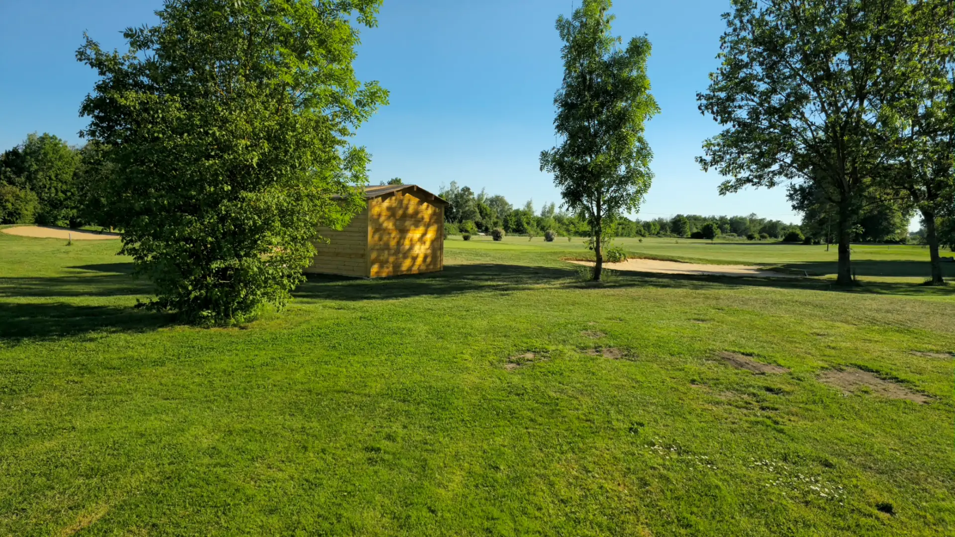 Hütte und Bunker an Bahn 7