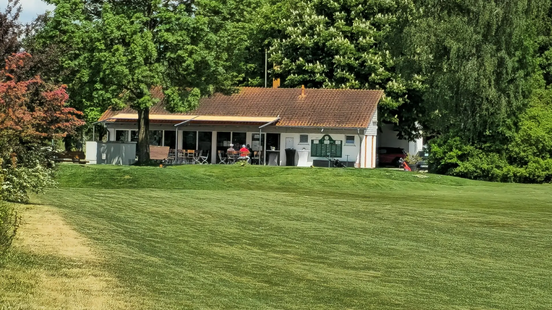 Clubheim des Golfclubs Dillingen