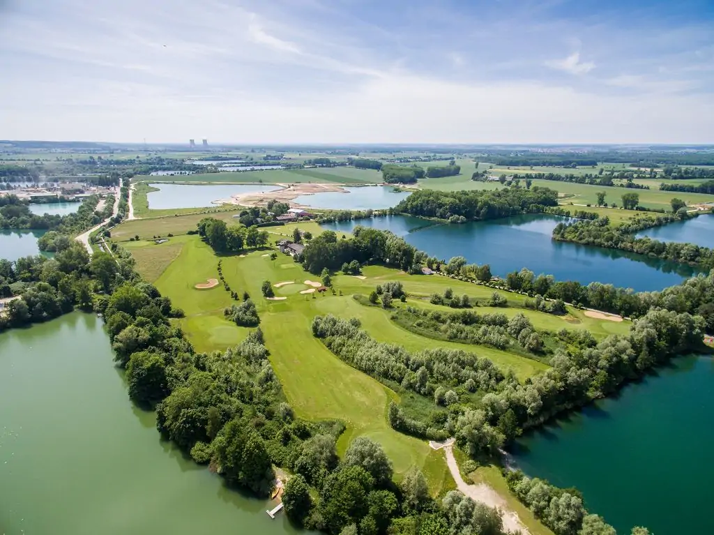 Luftaufnahme der Golfanlage Dillingen